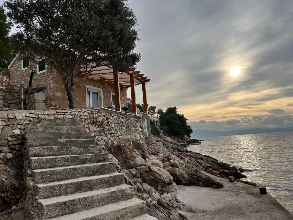 Seaside Cottage Maslina Gdinj Екстериор снимка