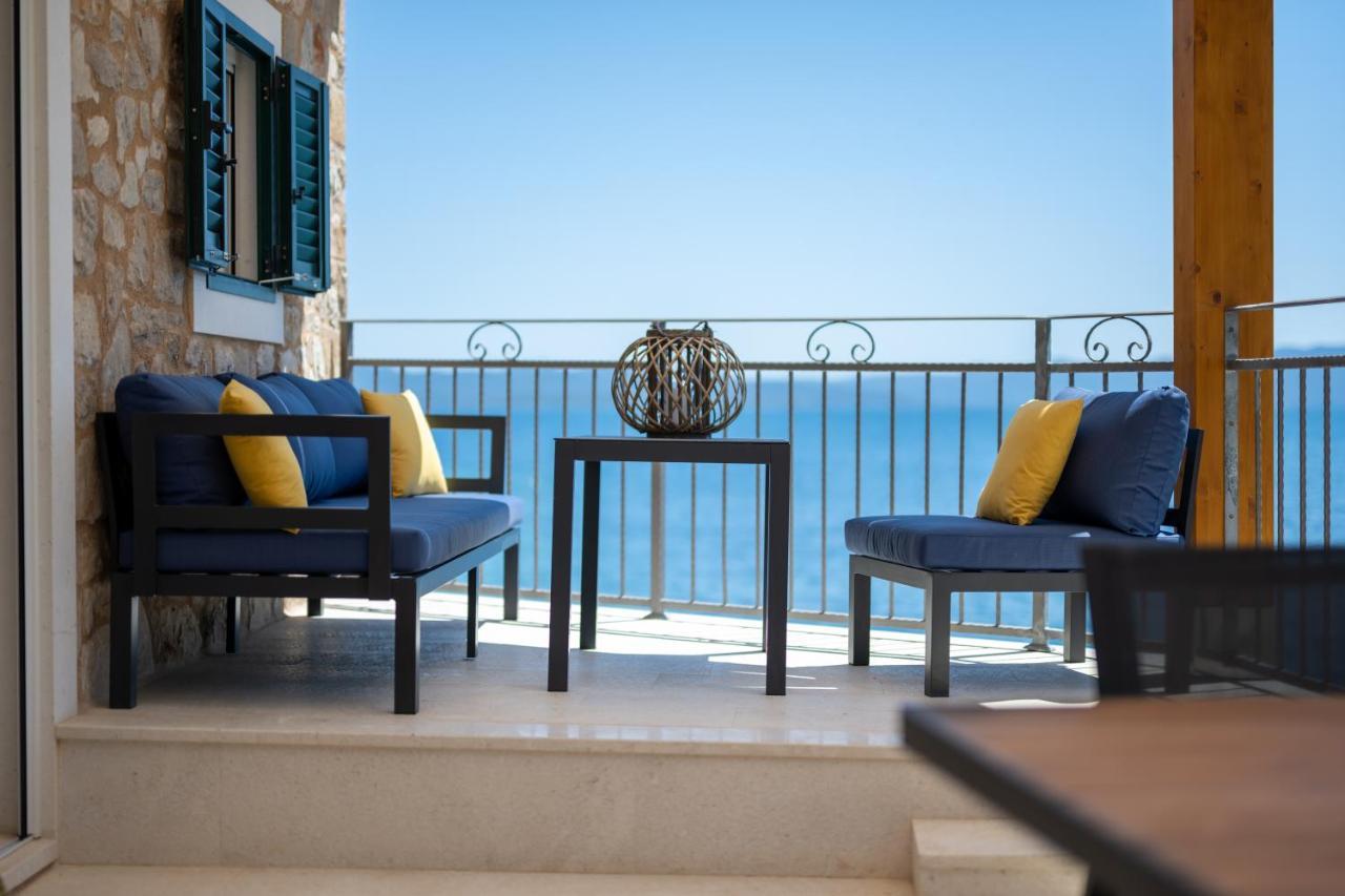 Seaside Cottage Maslina Gdinj Екстериор снимка