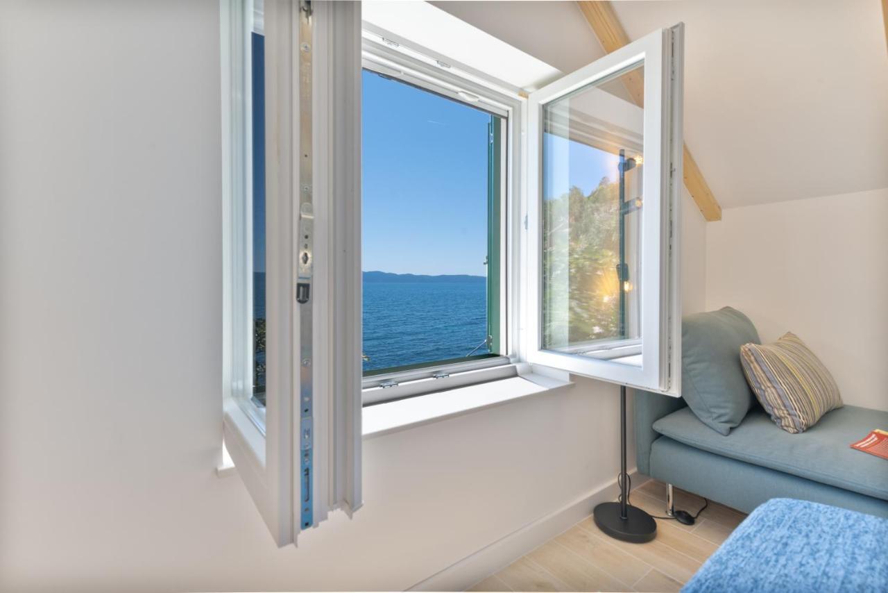 Seaside Cottage Maslina Gdinj Екстериор снимка